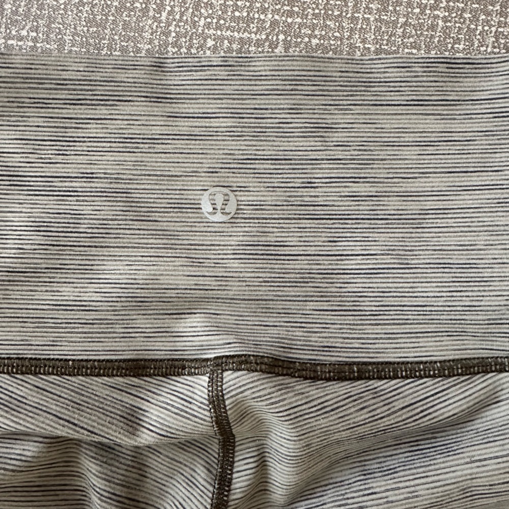 Lululemon Wunder Under High-Rise Tight Leggings Size 4 Gray Stripes - Picture 4 of 8